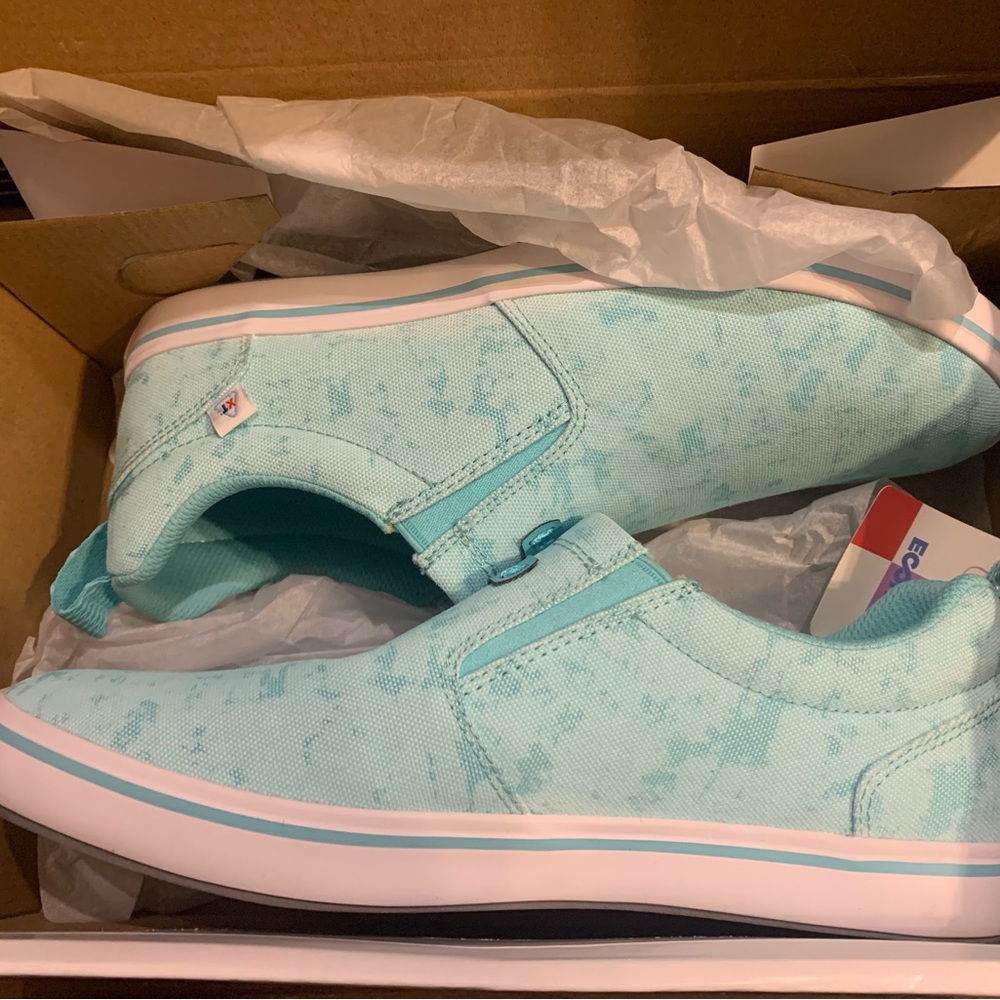 Women’s Xtratuf Sharkbyte Eco sneakers